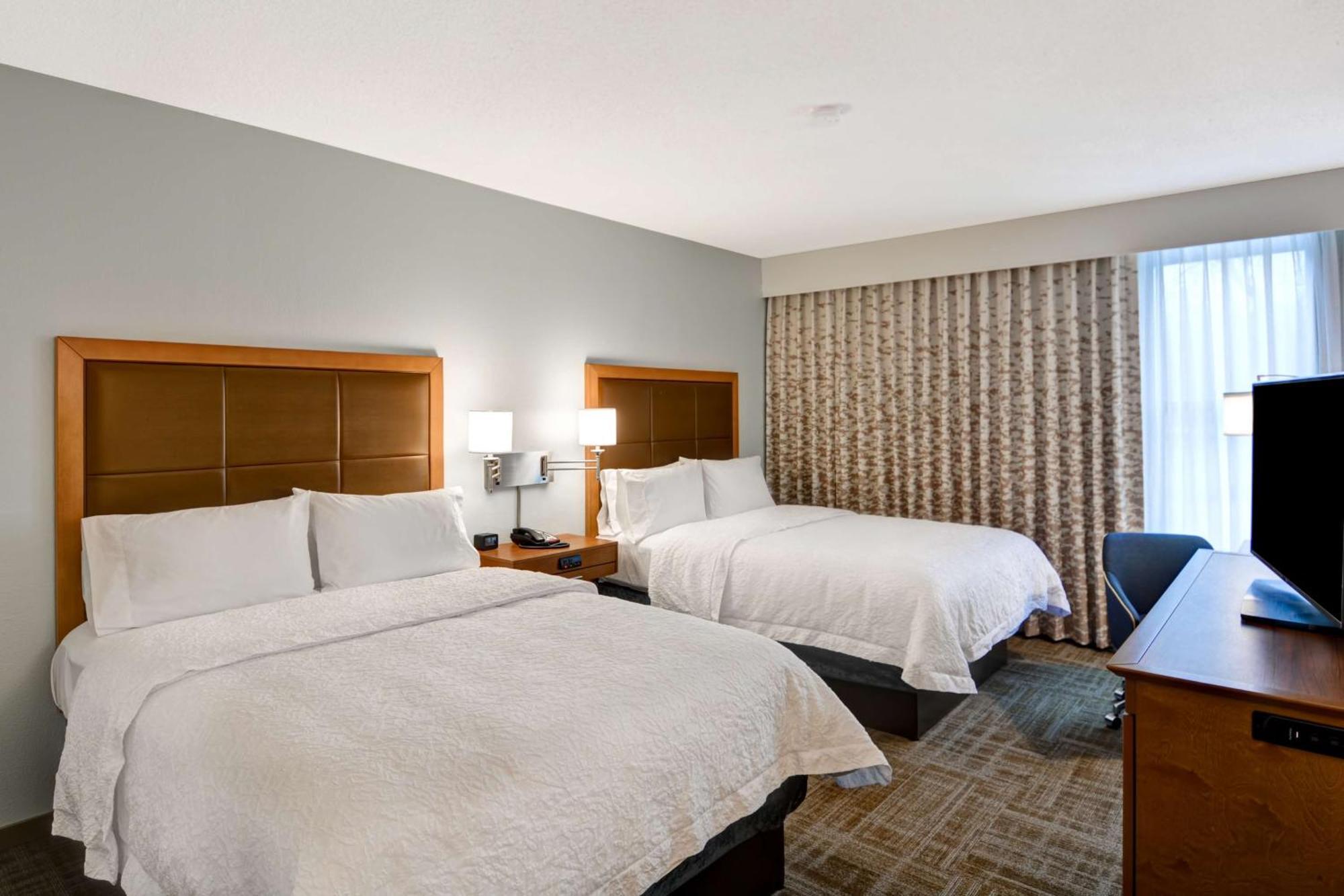 Hampton Inn Стейт Колледж Экстерьер фото