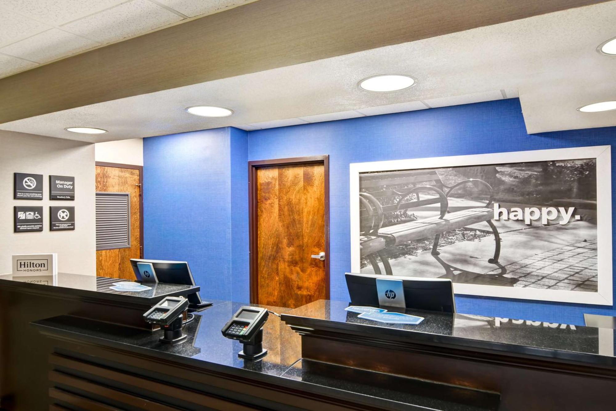 Hampton Inn Стейт Колледж Экстерьер фото