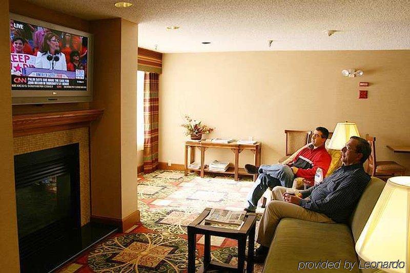 Hampton Inn Стейт Колледж Номер фото