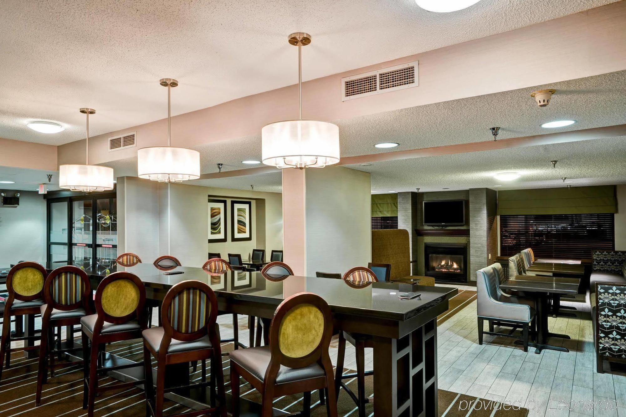 Hampton Inn Стейт Колледж Экстерьер фото