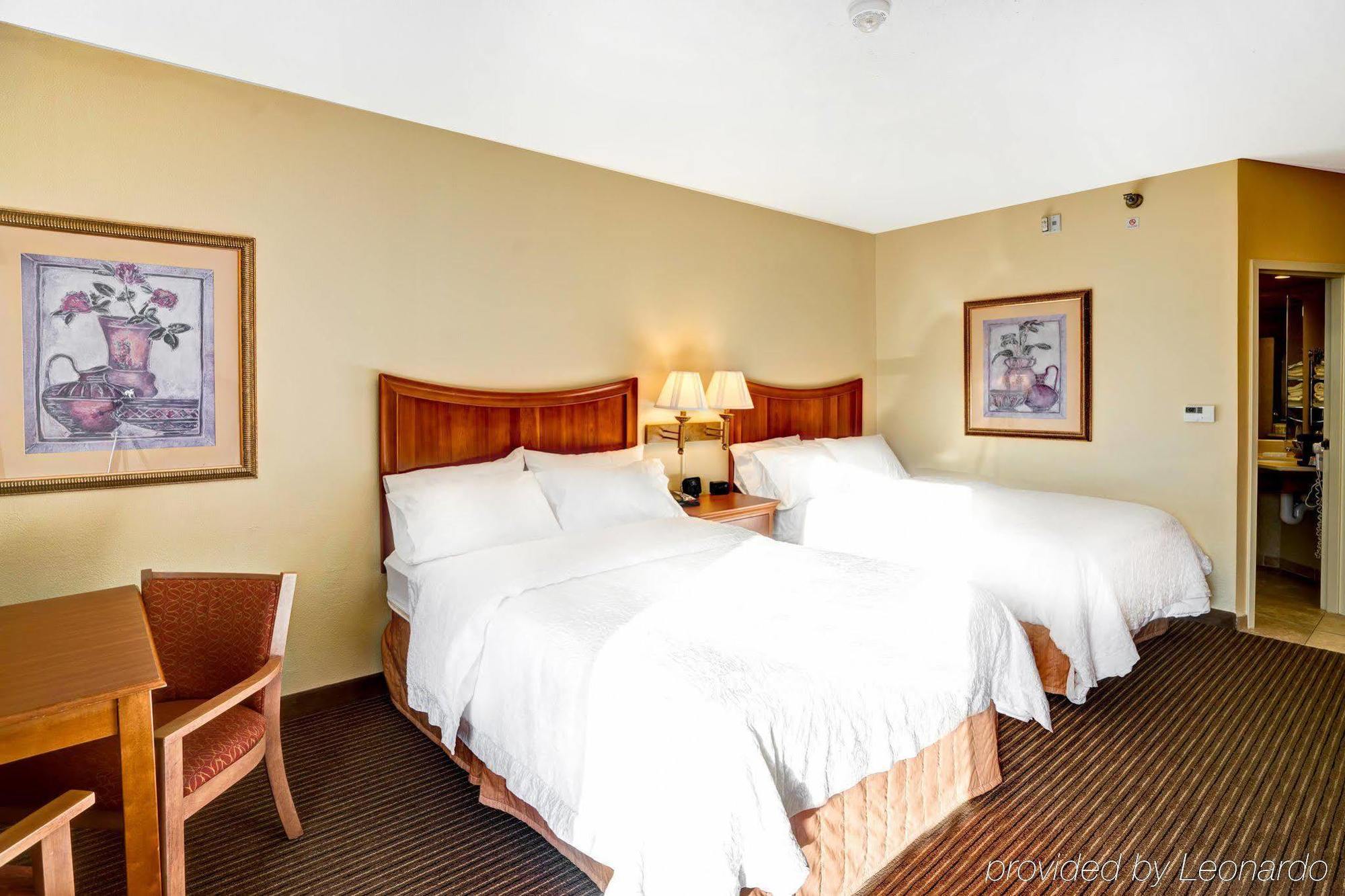 Hampton Inn Стейт Колледж Экстерьер фото